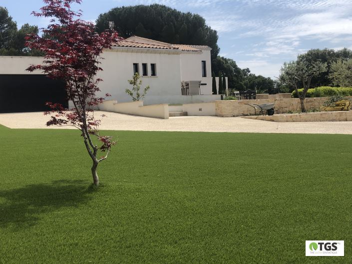 Pose et vente de pelouse artificielle Maosque 